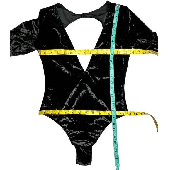 Victoria’s Secret Black Velvet Deep Plunge Long Sleeve Bodysuit XS/S - Picture 5 of 6